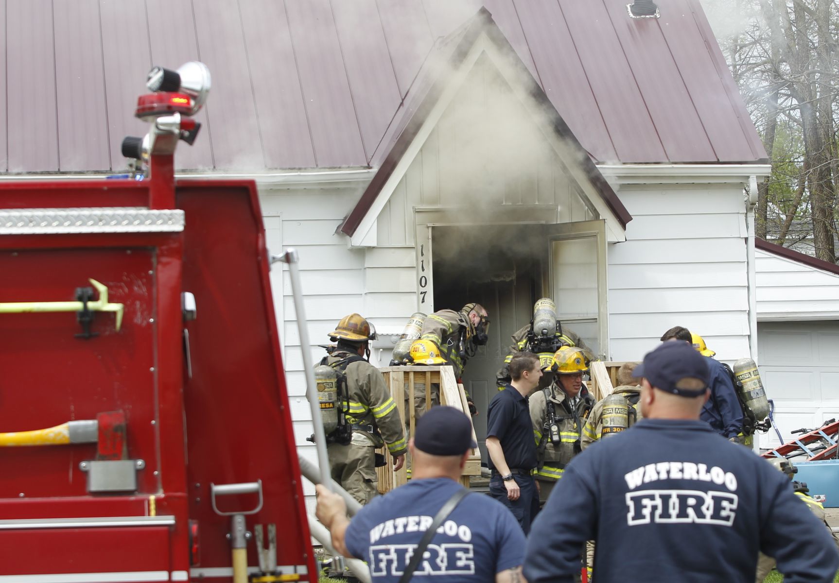 050719jr-lincoln-fire-dogs-5